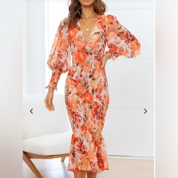 Toperth Boutique Dresses & Skirts - NWOT Floral Puff Sleeve Orange Midi Dress